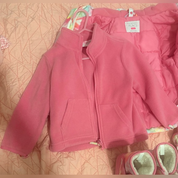 The Children's Place Tie-Dye Snowsuit, Double Layer Jacket, Gloves & Boots - Picture 4 of 8